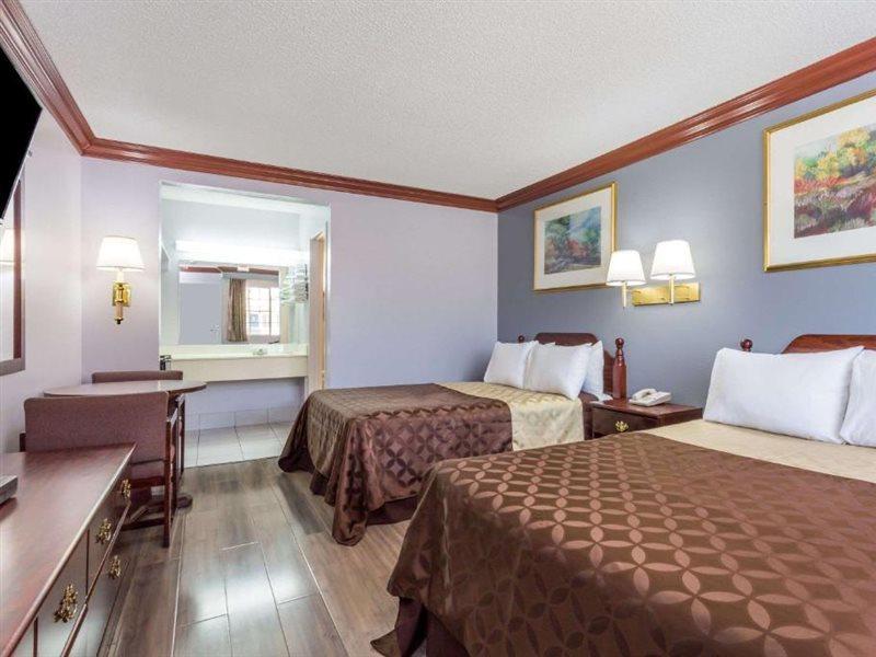 Rodeway Inn San Bernardino & Redlands Экстерьер фото