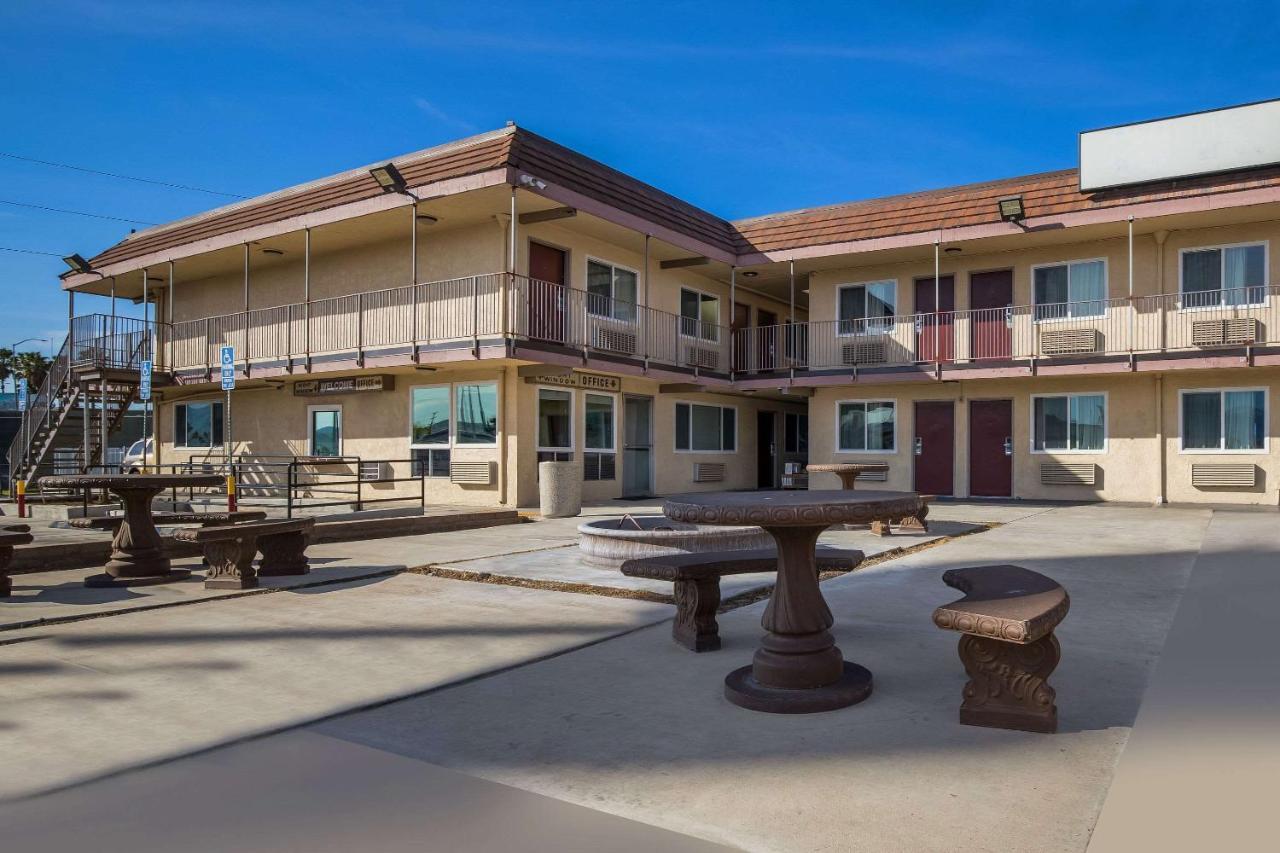 Rodeway Inn San Bernardino & Redlands Экстерьер фото